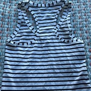 brand new never worn lululemon tank